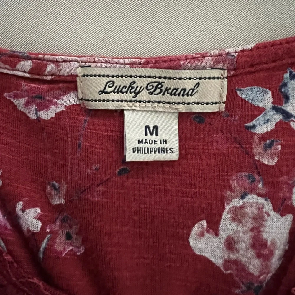 Lucky Brand Red Floral Lace Sleeveless top Size M - Picture 9 of 9